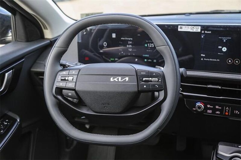 2025 Kia EV6 LightImage 8