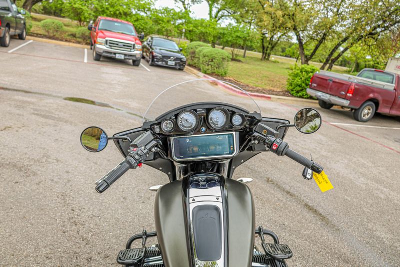 USED 2023 BMW R 18 B Image 8