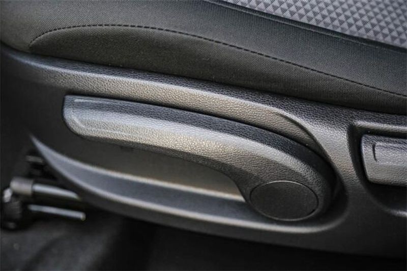 2025 Kia Soul LXImage 21