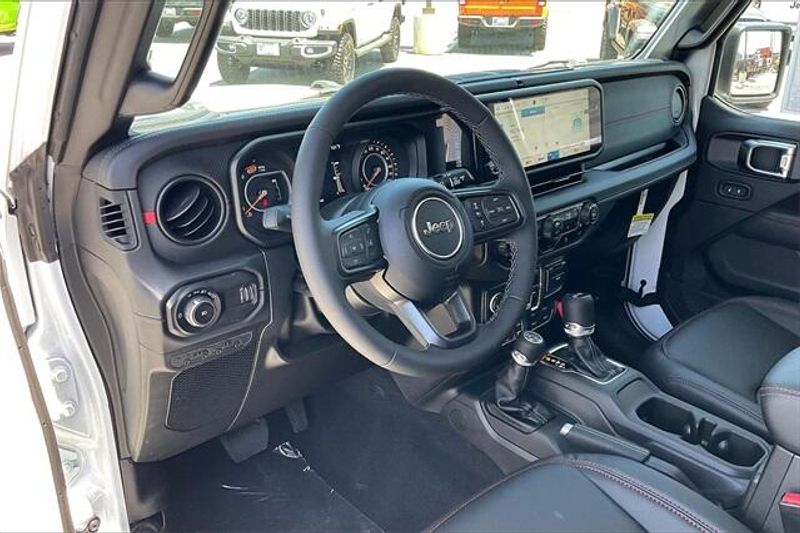 New 2025 Jeep Wrangler 4-door RubiconImage 6