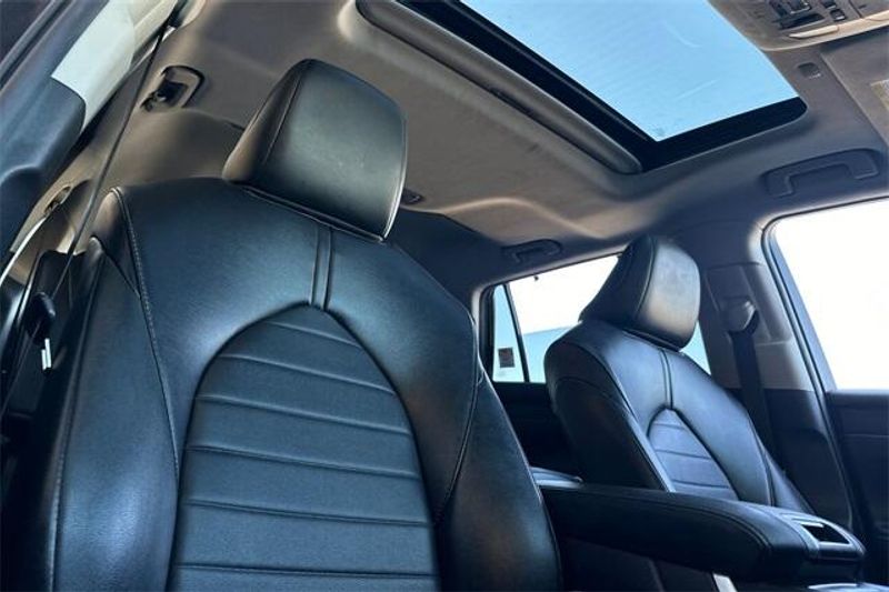 2022 Toyota Highlander XLEImage 16