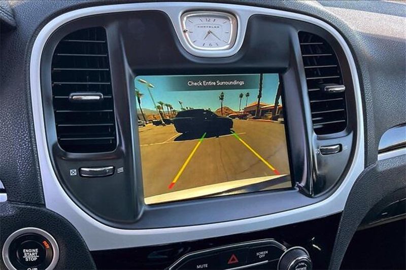 2023 Chrysler 300 TouringImage 21