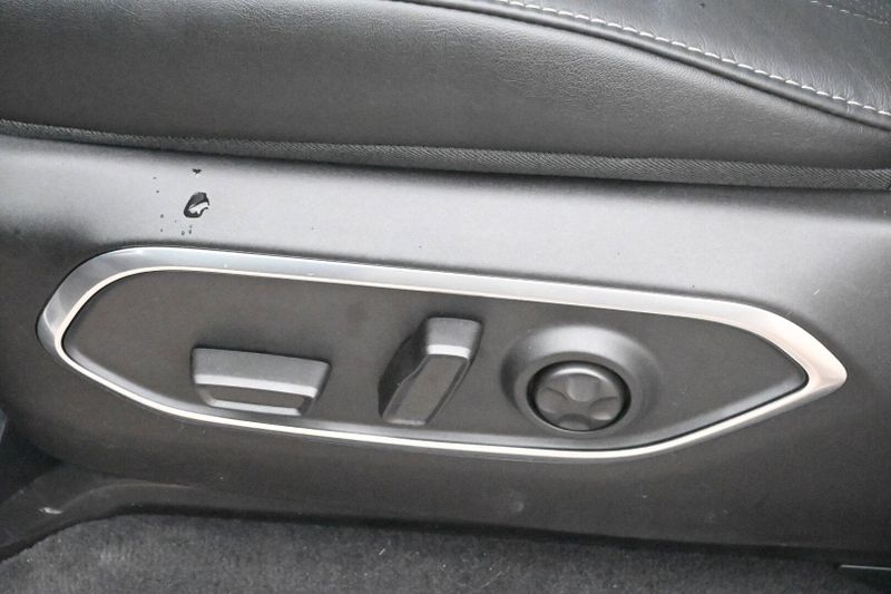 2025 Jeep Wagoneer Series II CarbideImage 20
