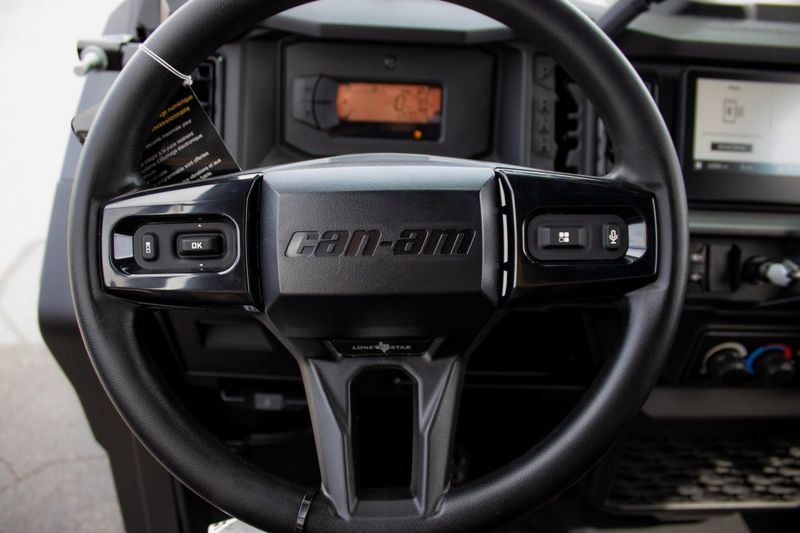 NEW 2026 CAN-AM DEFENDER MAX LONE STAR CAB HD11 Image 31