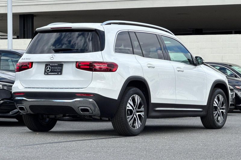 New 2026 Mercedes-Benz GLB 250Image 4