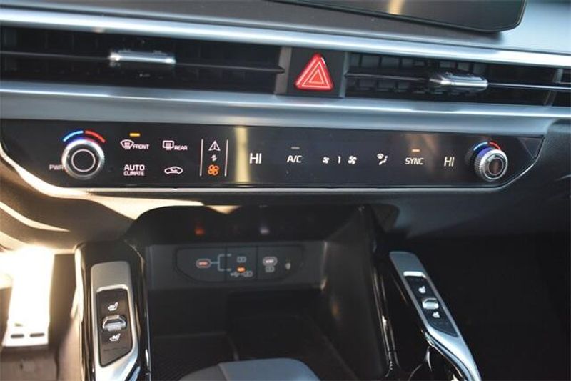 2025 Kia Sorento SXImage 29