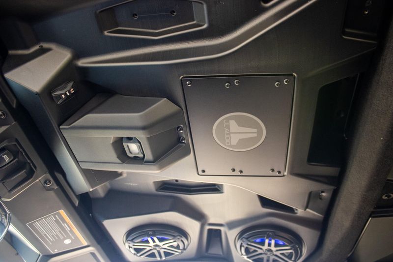 NEW 2026 CAN-AM DEFENDER MAX LONE STAR CAB HD11 Image 37