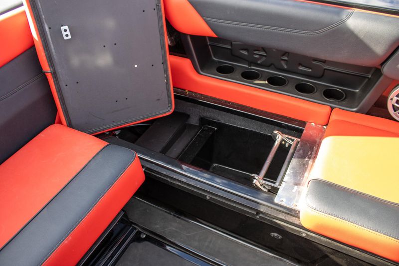 2023 AXIS A24Image 43