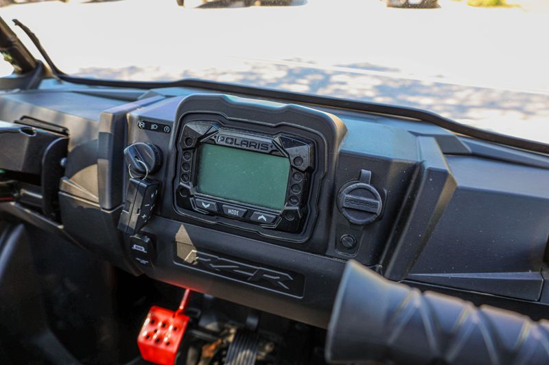 USED 2025 POLARIS RZR 200 EFI Image 2