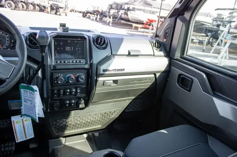 NEW 2026 POLARIS RANGER CREW XD 1500 MOUNTAINEER EDITION Image 12