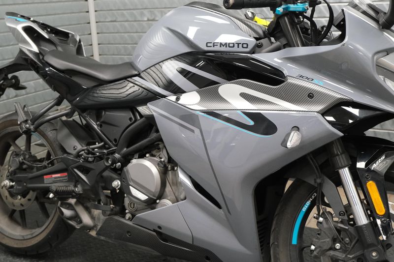USED 2023 CFMOTO 300SS Image 11
