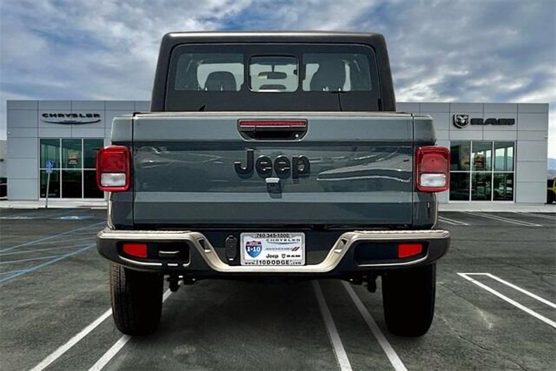 2024 Jeep Gladiator Sport 4x4Image 3