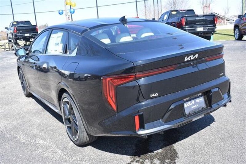2025 Kia K4 GT-LineImage 5