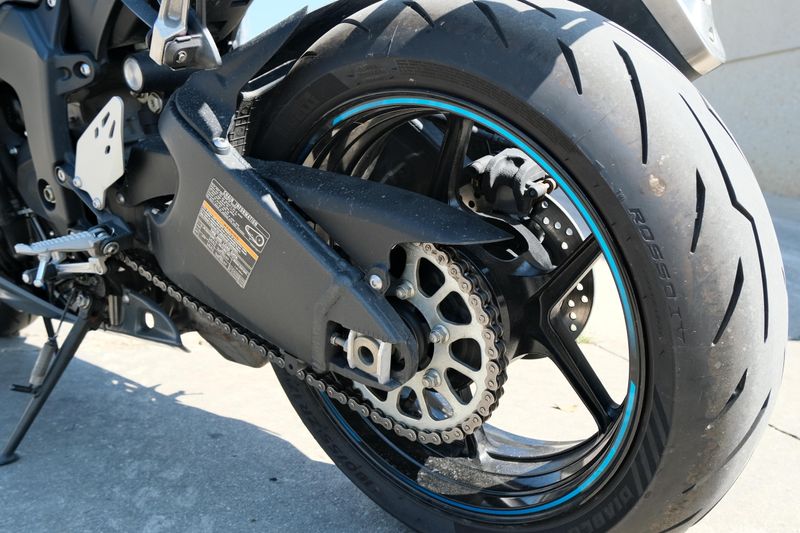USED 2025 KAWASAKI NINJA ZX6R ABS Image 14