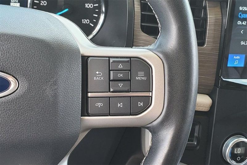 2023 Ford Expedition Limited photo 13