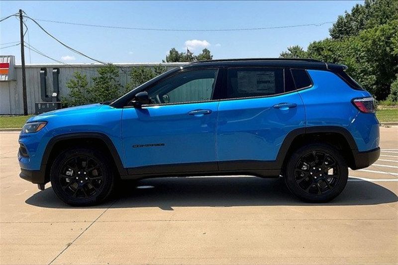 2024 Jeep Compass Latitude 4x4Image 14