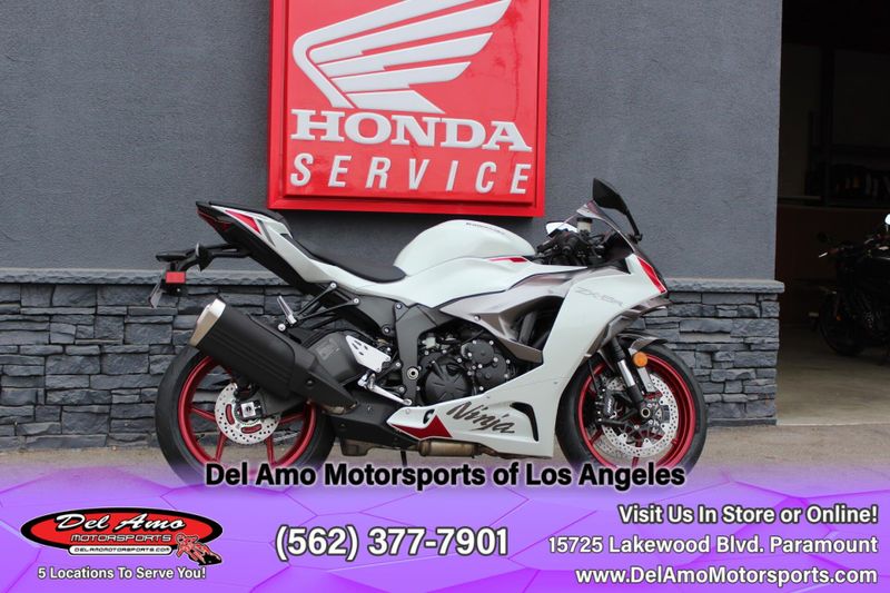 2025 Kawasaki NINJA ZX-6R Image 8