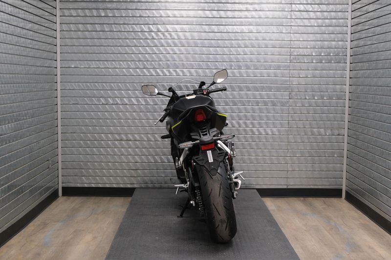 NEW 2026 HONDA CBR650R ECLUTCH Image 4