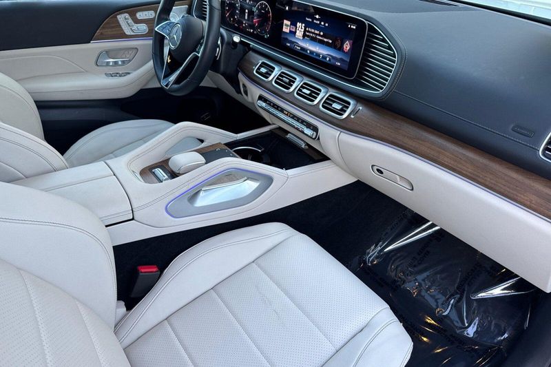 Used 2025 Mercedes-Benz GLS 450Image 19
