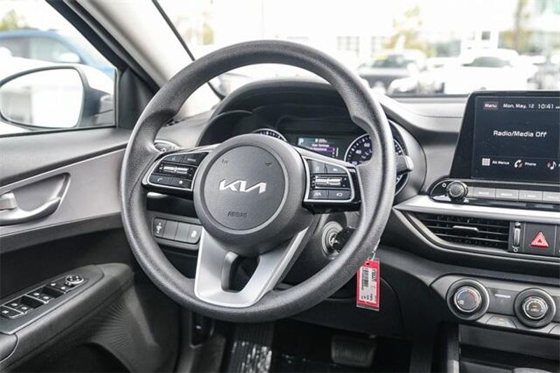 2024 Kia Forte LXImage 16