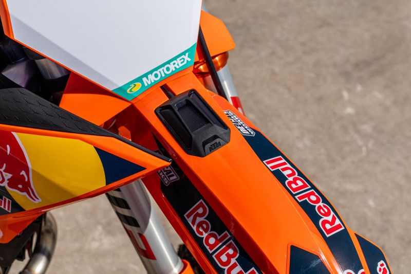 2025 KTM 450 SXF FACTORY EDITION Image 4