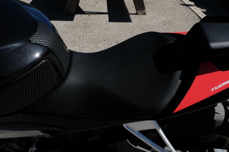 2023 APRILIA TUONO 660 FACTORY BLACK AND REDImage 23