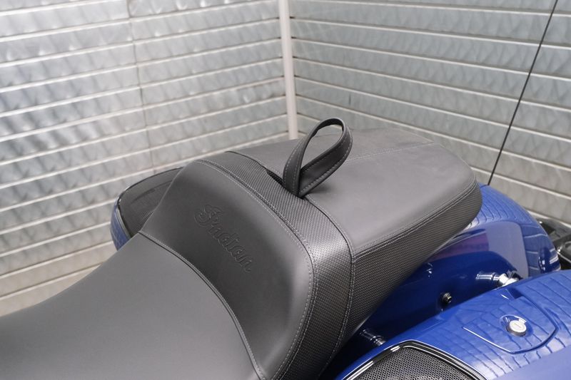 NEW 2025 INDIAN MOTORCYCLE CHALLENGER DARK HORSE Image 17