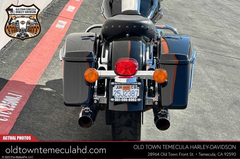 2021 Harley-Davidson Road King in a Black exterior color. BMW Motorcycles of Temecula – Southern California (951) 506-6903 bmwmotorcyclesoftemecula.com 