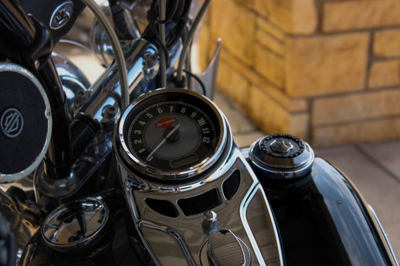 2013 HARLEY HERITAGE SOFTAIL BLACK Image 18