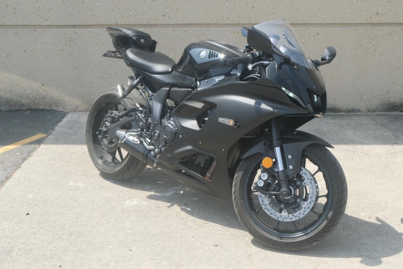 2024 Yamaha YZFR7 BLACK Image 1