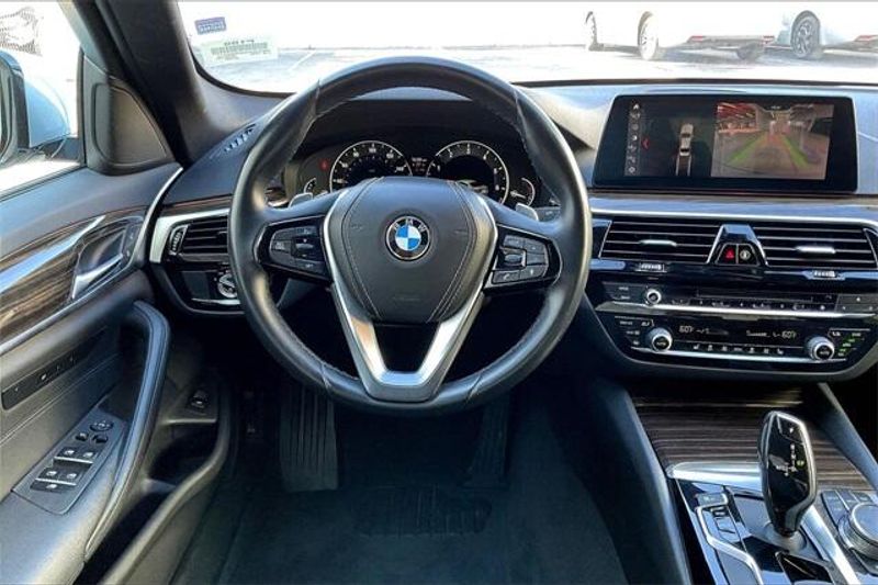 2019 Bmw 530i 5-Series photo 4
