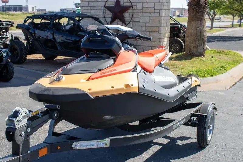 NEW 2026 SEADOO SPARK FOR 3 90HP CONVENIENCE PACKAGE WITH SOUND SYSTEM Image 3