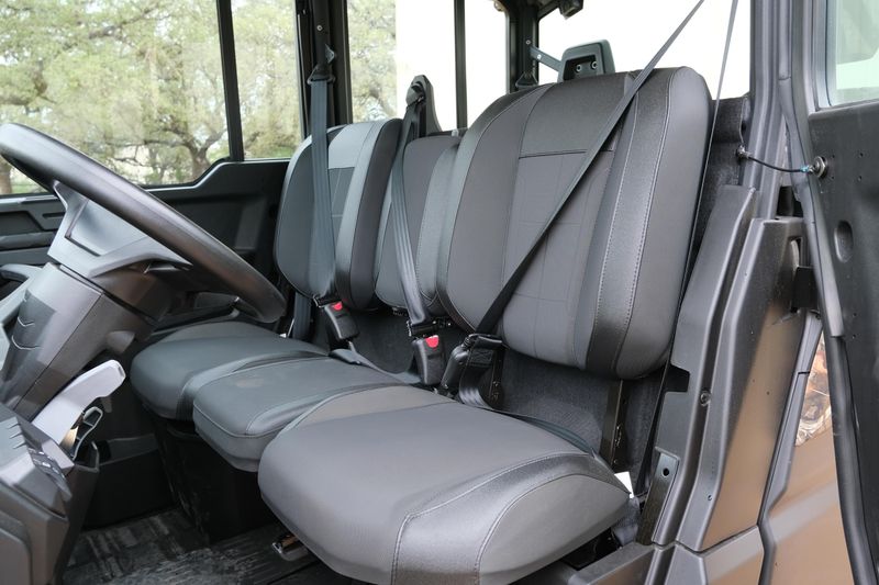 NEW 2026 CAN-AM DEFENDER MAX XT CAB HD11 WITH 1025 INCH TOUCHSCREEN Image 21