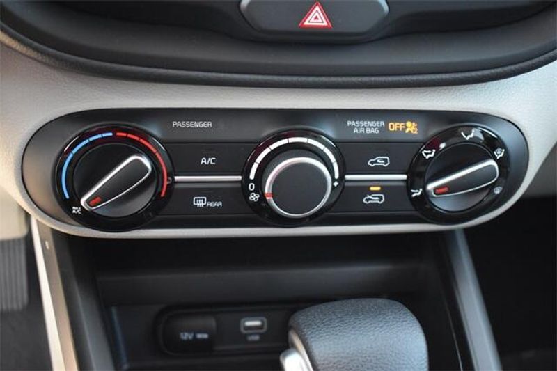 New 2025 Kia Soul LXImage 25