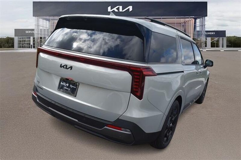 New 2026 Kia Carnival SX PrestigeImage 3