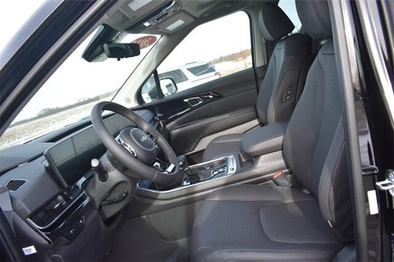 2025 Kia Carnival SX PrestigeImage 29