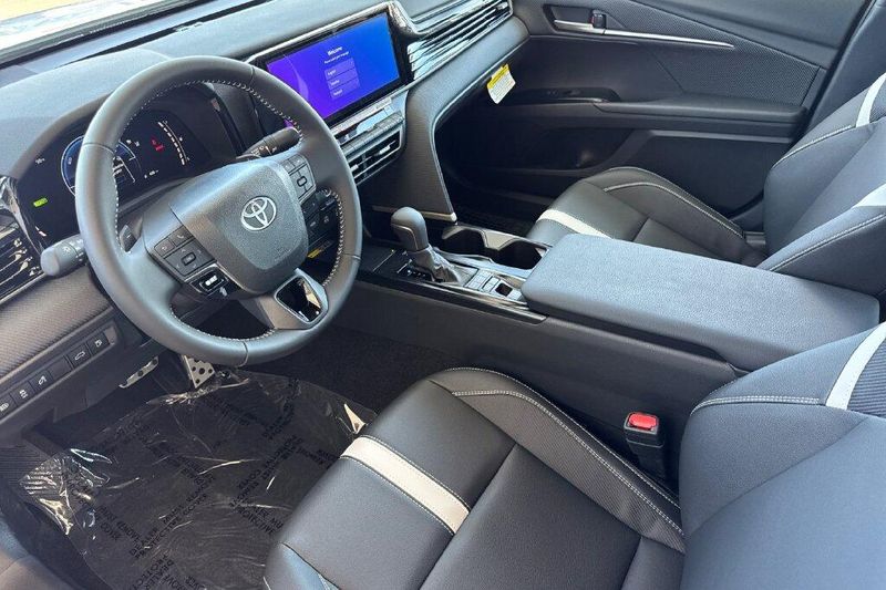 New 2026 Toyota Camry SEImage 9