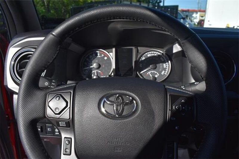 2022 Toyota Tacoma TRD SportImage 26