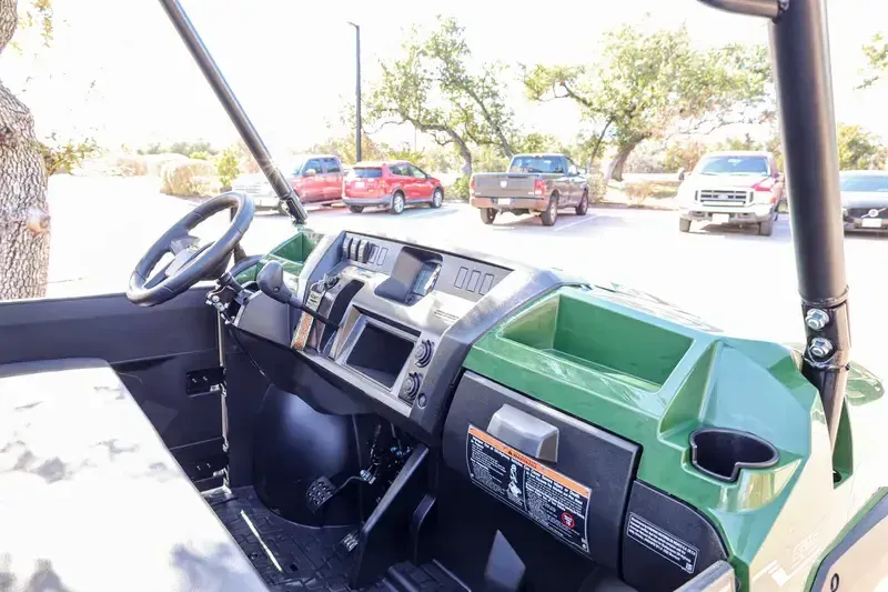 NEW 2026 KAWASAKI MULE PROFXT 820 EPS Image 6