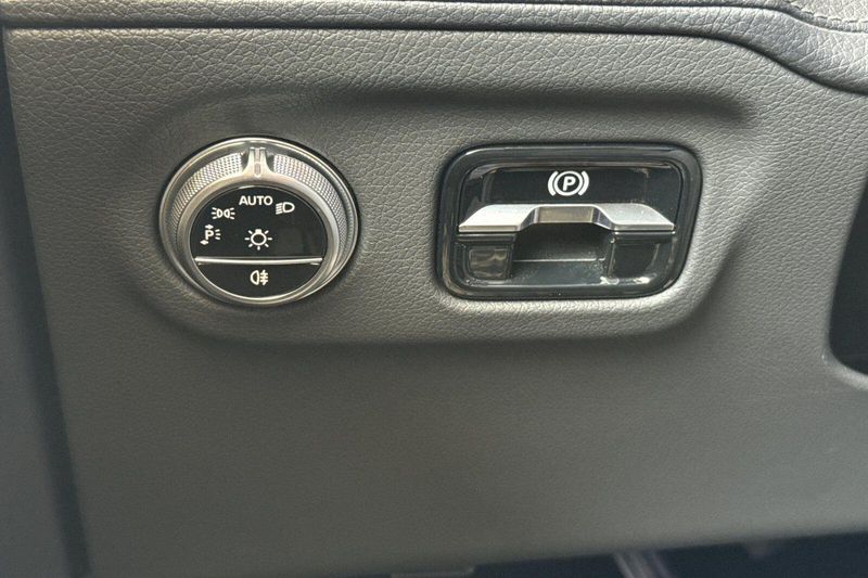 Used 2023 Mercedes-Benz AMG EQS BaseImage 32