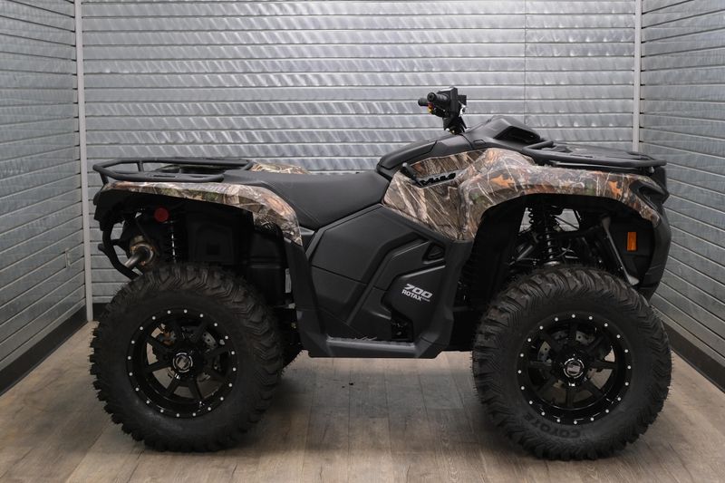 NEW 2026 CAN-AM OUTLANDER DPS 700 Image 2