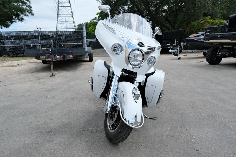USED 2019 INDIAN MOTORCYCLE ROADMASTER Image 8