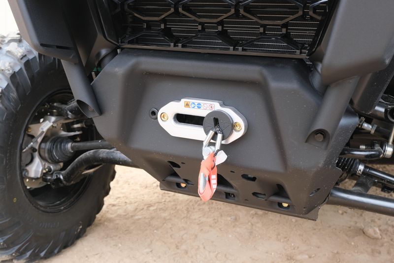 NEW 2026 CAN-AM DEFENDER MAX XT CAB HD11 WITH 1025 INCH TOUCHSCREEN Image 14