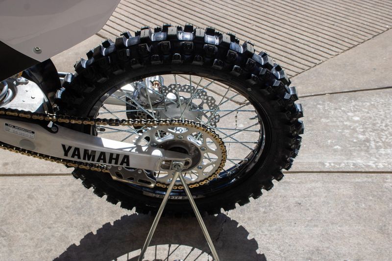 NEW 2026 YAMAHA YZ250 70TH ANNIVERSARY EDITION Image 23