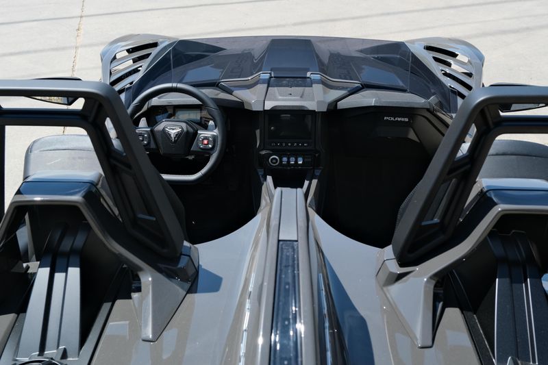 NEW 2025 POLARIS SLINGSHOT R AUTODRIVE Image 16