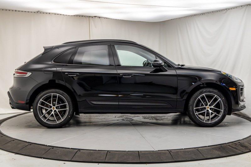 2024 Porsche Macan Image 6