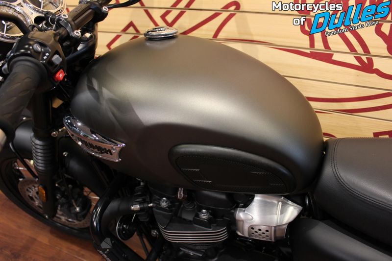 2020 Triumph T100 Image 16