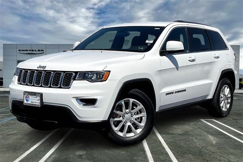 2021 Jeep Grand Cherokee Laredo XImage 1