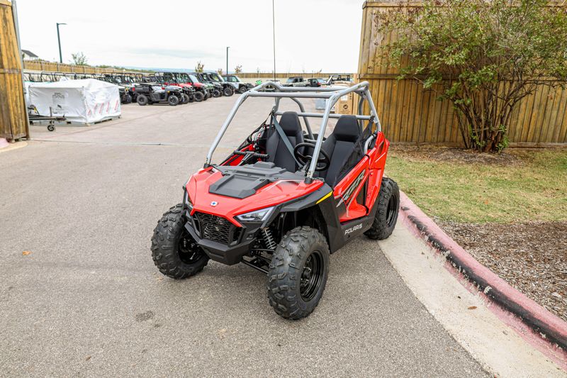 NEW 2026 POLARIS RZR 200 EFI Image 8