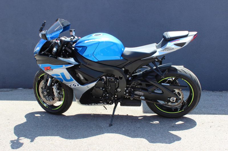 Used 2022 Suzuki GSX-R600ZM2 CA Image 2
